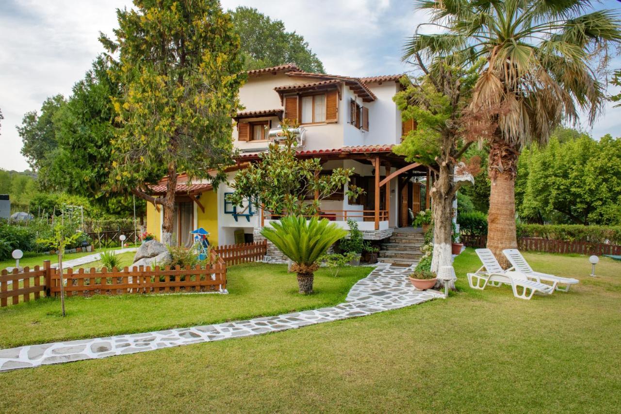 לריסוס Villa Palmera מראה חיצוני תמונה